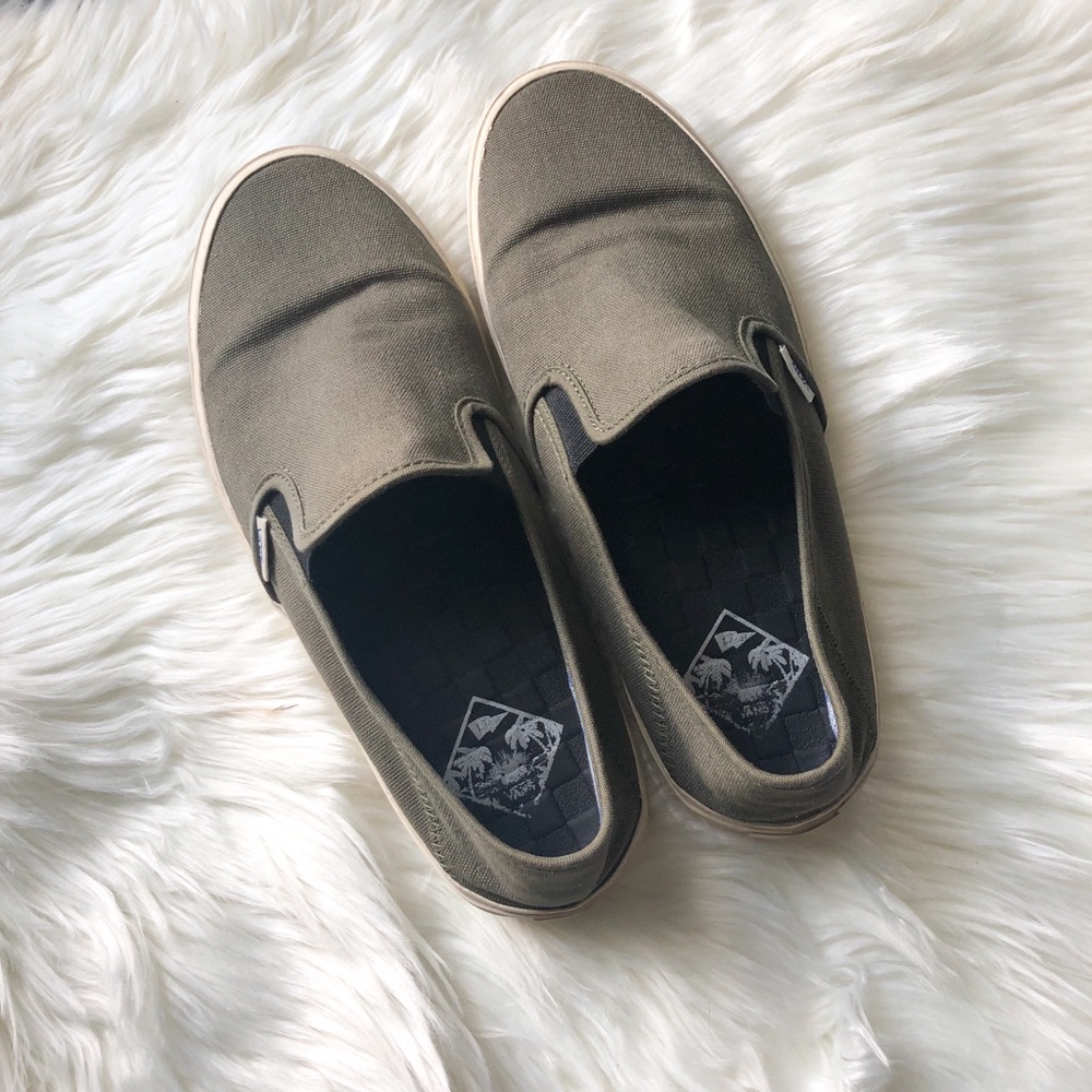 Olive Men’s Vans Surf Slip-on. Size 10.